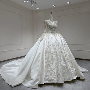 Vestido de Novia Moderno Xx58, Escote Corazón, Mangas Normales, Apliques, Espalda Descubierta, Cola de Capilla, Adornado con Cristales - Product Image 4