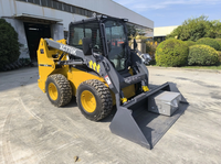 Loader Skid Steer Kecil Diesel Xuzhou Buatan Pabrik Asli 36.8kw Euro 3 Euro 4 XC740K dengan Bucket 0.45m³