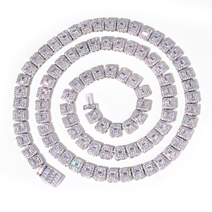 สร้อยคอจี้ทรงลูกบาศก์เงินแท้ 925 ประดับเพชรโมอิสซาไนต์ทรงสี่เหลี่ยมแบบฮิปฮอป VVS ระยิบระยับ ผ่านการทดสอบเพชร GRA พร้อมสายสร้อย - Product Image 1