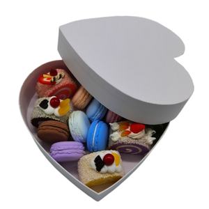 Caja de Regalo Negra en Forma de Corazón con Tapa para San Valentín, para Fresas Cubiertas de Chocolate - Product Image 4