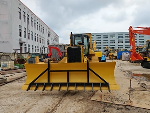 รถดันดิน CAT D5M มือสองราคาถูก รถดันดินแบบตีนตะขาบ CATERPILLAR CAT D5M D5 D6N D6M รถดันดินสำหรับพื้นที่ลุ่มน้ำ พร้อมหัวริปเปอร์ มีจำหน่าย - Product Image 2