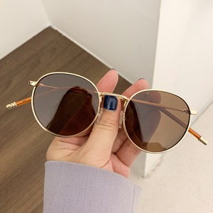 Nouvelles lunettes de soleil rondes tendance rétro en métal pour visage fin - Product Image 3