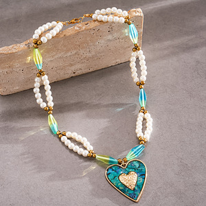 Collar con colgante en forma de corazón para mujer, cadena con cuentas de perlas de imitación, concha de resina chapada en oro, estilo bohemio, joyería para uso diario - Product Image 4