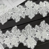 Bordure en dentelle brodée de sequins blancs, ruban en organza fleuri perlé, bord festonné pour robe de mariée