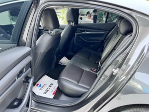 Mazda3 Axela <span class=keywords><strong>2023</strong></span> 2.0L Automático Edición Premium Volante a la Izquierda Asientos de Cuero Interior Oscuro Llantas R17 Maestro del Control - Product Image 6