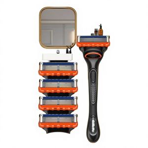 Maquinilla de Afeitar Desechable Gillette Fusion5 con Cabezal Giratorio para Hombre, 1 Mango, 4 Recambios de Cuchillas de Acero Inoxidable, Lubrastrip, Afeitado Preciso - Product Image 1