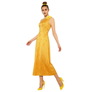 Robe de cosplay jaune à une épaule pour femmes pour Halloween et les événements de cosplay - Product Image 1