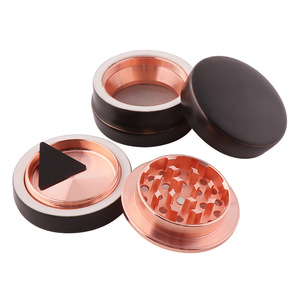 Molinillo de hierbas personalizado con logo, 4 capas, impresión UV, aleación de aluminio, imán metálico, para tabaco y hierbas. - Product Image 6