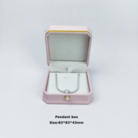 Boîte d'emballage pour bijoux en cuir PU avec logo personnalisé et bordure dorée pour collier, bague et bracelet