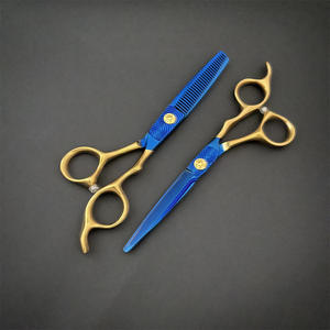 Tijeras de Peluquería Personalizables de 6 Pulgadas, Tijeras de Entresacar con Mango Azul y Dorado para Uso con Mano Derecha - Product Image 1