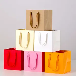 Wedding Waterproof Kraft Paper Flower Square Base Basket Box Carry bag With handle