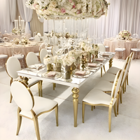 Table de réception de luxe rectangulaire longue en acier inoxydable doré et verre blanc pour hôtel et événements