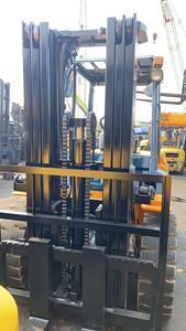 Montacargas Usado de Segunda Mano, Maquinaria para Movimiento de Tierras TOYOTA 50 en Venta - Product Image 5