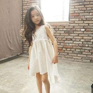 Vestido de verano para niñas con capucha, corte hasta la rodilla, corto por delante y largo por detrás - Product Image 1