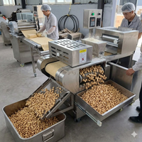Machine automatique de fabrication de snacks de riz 1000 kg/h, ligne de production de bâtonnets de pâte frite avec matrices de découpe personnalisées, conception en acier inoxydable