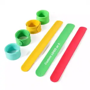 Bracelet en caoutchouc de silicone pour les enfants et le travail de bureau Étudiants Choix de la règle à pression Bracelet à pression