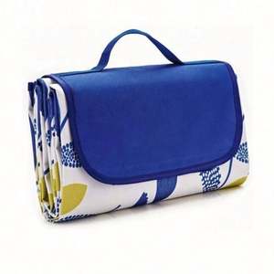 Tapis de pique-nique et de camping pliable vert, léger, durable, résistant au sable, lavable, imperméable, en polyester PVC, pour la plage et l'extérieur - Product Image 1