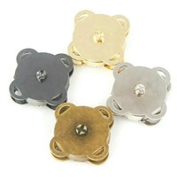 Accessoires de couture en gros : Sac à boutons métalliques avec fermoir magnétique et quincaillerie – Emballage personnalisable