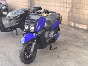Commandes personnalisées de 50 à 500 unités Vélo électrique Adaptations régionales disponibles Scooter électrique haute puissance - Product Image 5