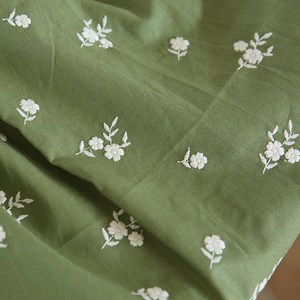 Tela de Bordado Verde, Entretelas y Forros, Tela de Lino con Bordado <span class=keywords><strong>a</strong></span> <span class=keywords><strong>Mano</strong></span> con Pequeñas Flores, Precio al por Mayor Más Barato - Product Image 2