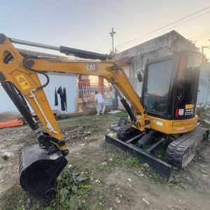 Presque neuf, économe en carburant, puissant, mini-excavateur Caterpillar 303 d'occasion de 3 tonnes pour usage agricole et domestique - Product Image 3