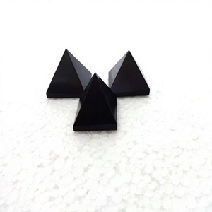 Pirámides Triangulares de Turmalina Negra de 22-25 mm, Talladas a Mano y Pulimentadas, Artesanías de Piedra para Reiki y Prácticas Espirituales, Decoración de Gujarat - Product Image 1