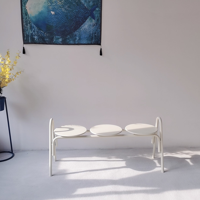 Creamy white bench 115*42*45
