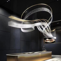 Villa Salon Lustre Haut de gamme Phare Villa Art Créatif Luxe Lampes Personnalisées Duplex Escalier Rotatif Cristal LED 80