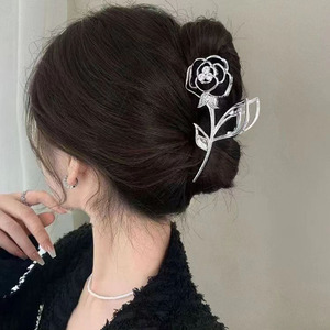Femme Grand Métal Rose Floral Feuille <span class=keywords><strong>Cheveux</strong></span> Griffe <span class=keywords><strong>Crabe</strong></span> Dames Barrettes Pinces à <span class=keywords><strong>Cheveux</strong></span> Filles Épingles à <span class=keywords><strong>Cheveux</strong></span> Accessoires Cadeaux - Product Image 1