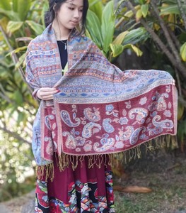 Usine directe Pasgmina élégant rétro châles pour femmes magnifique gland Jacquard écharpe personnalisable ethnique Poncho - Product Image 6