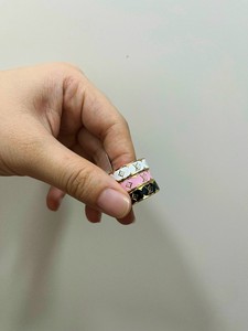 Anillo de <span class=keywords><strong>boda</strong></span> moderno con etiqueta de resina de la familia Donkey, letra L en inglés, cristal galvanizado, lujo ligero, anillos de flor de cuatro hojas de nicho - Product Image 1