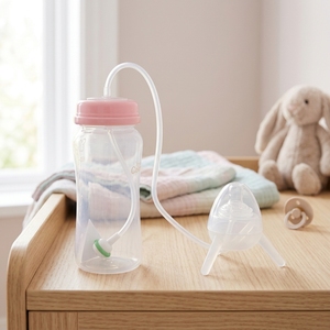 Nouveautés, gobelet pour bébé en silicone souple de qualité alimentaire OEM, PP 300 ml, sans BPA, <span class=keywords><strong>biberon</strong></span> mains libres pour bébé - Product Image 2