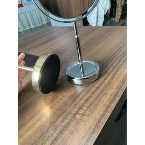 กระจกแต่งหน้าทรงกลมแบบพกพา สไตล์อาร์ตเดโค สีทองและสีดำ ทำจากโลหะเหล็ก ตกแต่งบ้าน กระจกตั้งโต๊ะโครเมียม - Product Image 4