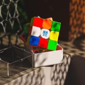 <span class=keywords><strong>Moyu</strong></span> <span class=keywords><strong>Weilong</strong></span> V11 2025 profesional MagLev cubo maestro magnético bola-núcleo UV recubierto velocidad 3x3 Cubo de rompecabezas sin pegatinas - Product Image 3