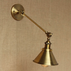 Lampada <span class=keywords><strong>da</strong></span> <span class=keywords><strong>Parete</strong></span> Vintage in Metallo Dorato <span class=keywords><strong>con</strong></span> Angolo Regolabile e Paralume per Interni - Product Image 2