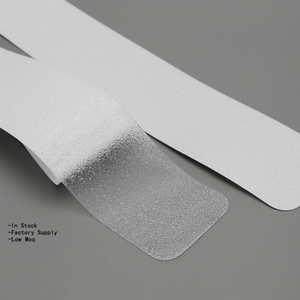 Bande adhésive antidérapante en PVC découpée, résistante à l'eau et à l'abrasion, avec adhésif acrylique pour une traction sécurisée sur les escaliers - Product Image 3