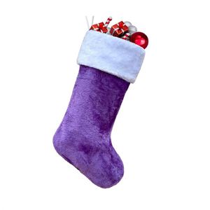 Chaussettes de Noël personnalisées en velours de qualité supérieure de 18 pouces, avec logo brodé OEM, vente en gros - Product Image 5