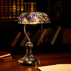 Lampe banquière marocaine en mosaïque turque faite à la main, verre coloré avec interrupteur à chaîne - Product Image 3
