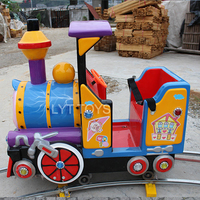 Train électrique pour enfants, attraction de parc d'attractions en plein air, mini-chemin de fer