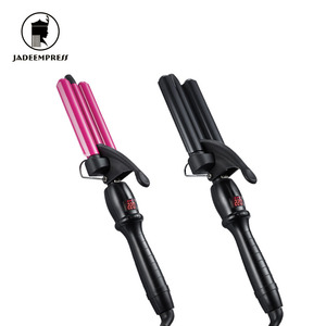 Fer à friser LCD électrique à usage domestique Nouveau <span class=keywords><strong>bigoudi</strong></span> grande vague en céramique à trois barils avec <span class=keywords><strong>bigoudi</strong></span> triple baril - Product Image 1