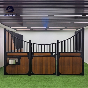 Écurie mobile d'extérieur de style européen avec structure métallique thermolaquée et panneaux en bambou pour l'entraînement équestre - Product Image 4