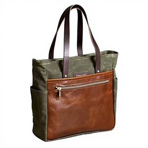 Pochette en cuir véritable pour femme avec fermeture éclair, bandoulière imperméable, logo de marque personnalisé imprimé, style traditionnel et tendance - Product Image 3