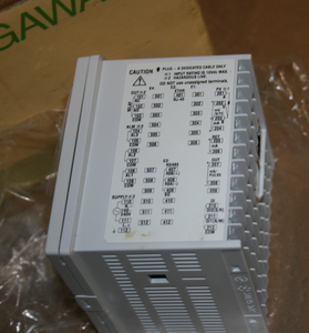 Yokogawa UT35A & UT32A UT35A-002-10-00 General Purpose <b>Temperature</b> <b>Controller</b> USB ODM Compact Slim Design IP68 Process Regulator - Product Image 2