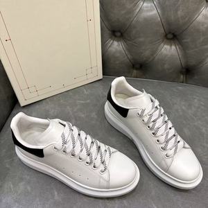 Chaussures de sport décontractées pour hommes de marque de luxe haut de gamme, styles tendance et très vendus, pour les couples - Product Image 4