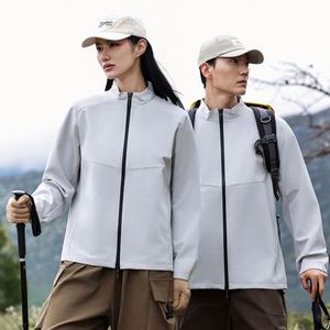 Veste coupe-vent légère pour homme, de haute qualité, décontractée, sportive, à capuche, personnalisable avec logo, vente en gros - Product Image 4