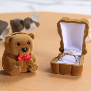 Ingrosso anello di lusso personalizzato a forma di orso portagioie custom di lusso adorabile anello di orso scatole di gioielli packaging. - Product Image 3