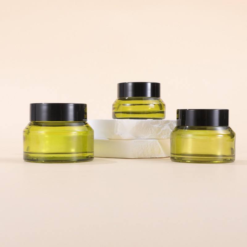 สีเขียว