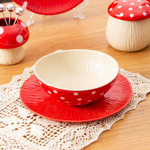 Juego de platos y tazones de cerámica nórdica Chaozhou con diseño de hongos, rojo con lunares, vajilla redonda para adultos, regalo. - Product Image 1