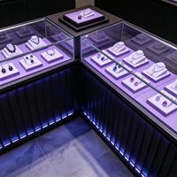 Comptoirs de bar et vitrines modernes en MDF avec éclairage LED pour hôtels et cafés – Design tendance pour l'aménagement intérieur