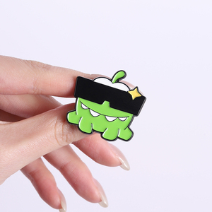 Broches en émail Monstre Vert Mignon, Visage Triste Pleurant avec Lunettes de Soleil, Broche de Dessin Animé, Badge de Revers, Bijoux en Gros - Product Image 4
